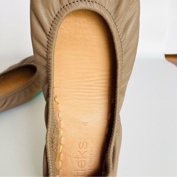 Tieks by Gavrieli Taupe Leather Slip On Ballet Flats Shoes - Picture 10 of 13